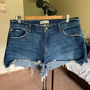 Abercrombie & Fitch Curve Love High Rise Jean Shorts 33 16